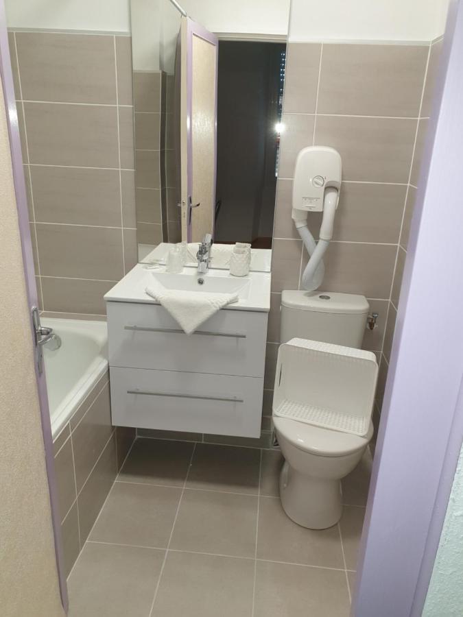 Hotel Castel D'Olmes Tabre Bagian luar foto