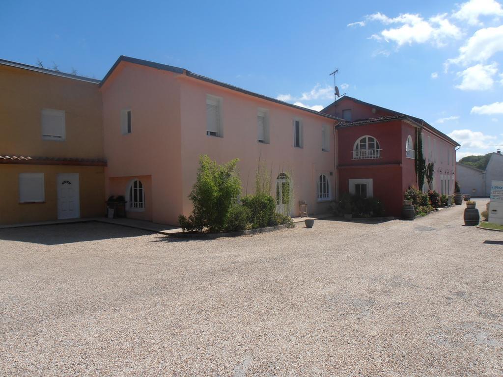 Hotel Castel D'Olmes Tabre Bagian luar foto