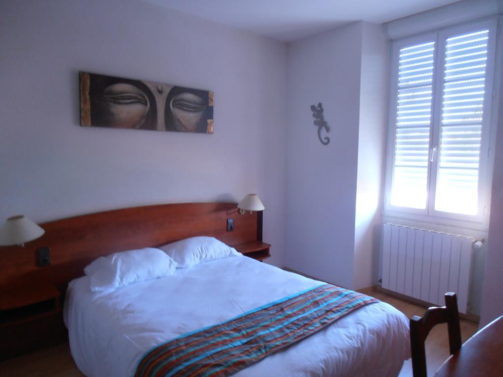 Hotel Castel D'Olmes Tabre Bagian luar foto