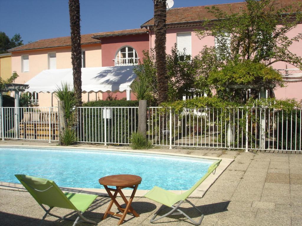 Hotel Castel D'Olmes Tabre Bagian luar foto