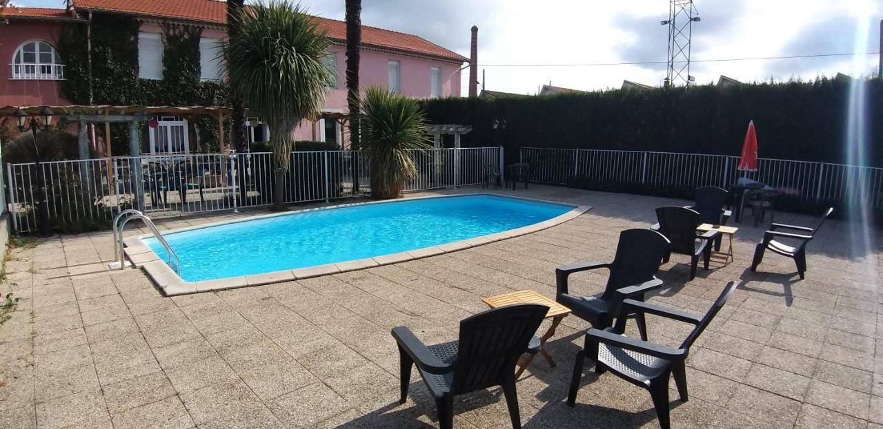 Hotel Castel D'Olmes Tabre Bagian luar foto