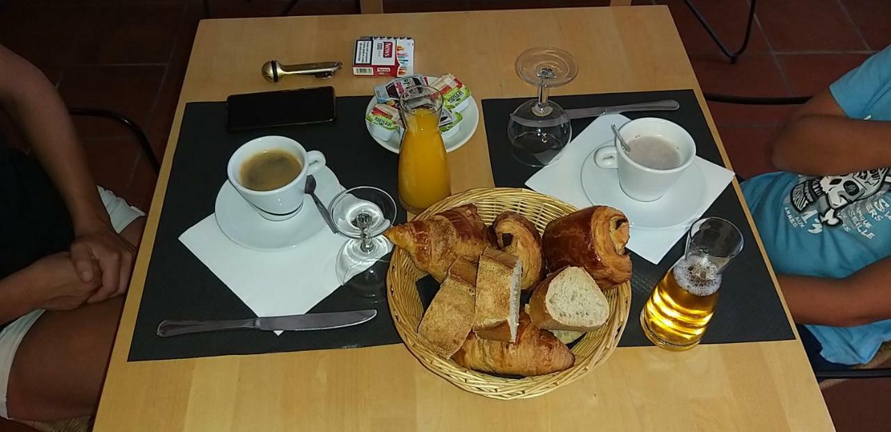 Hotel Castel D'Olmes Tabre Bagian luar foto